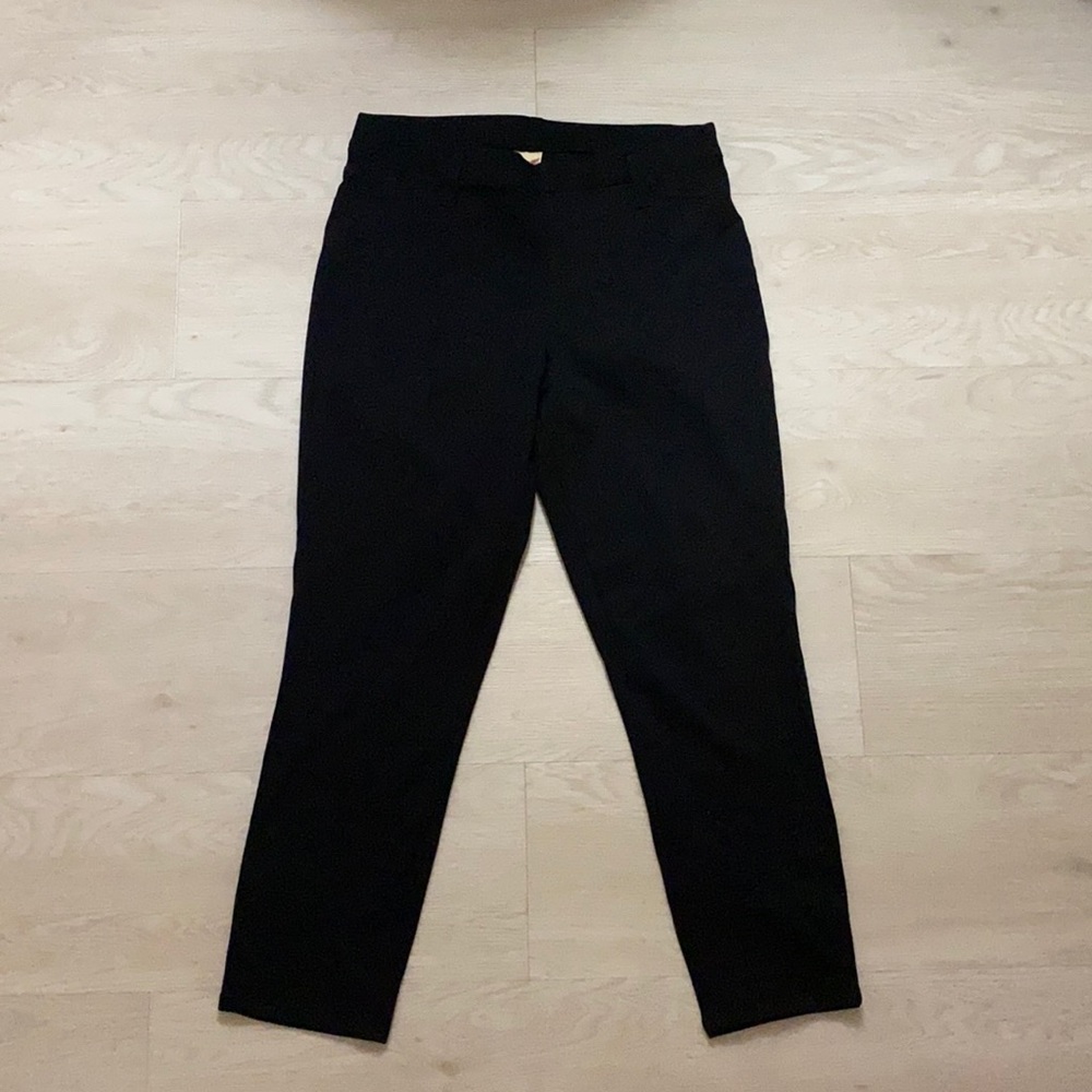 Black capri business casual pants